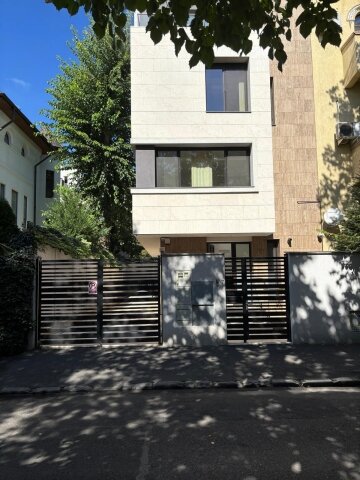 Dorobanti, inchiriez vila 8 camere, 300 mp utili,